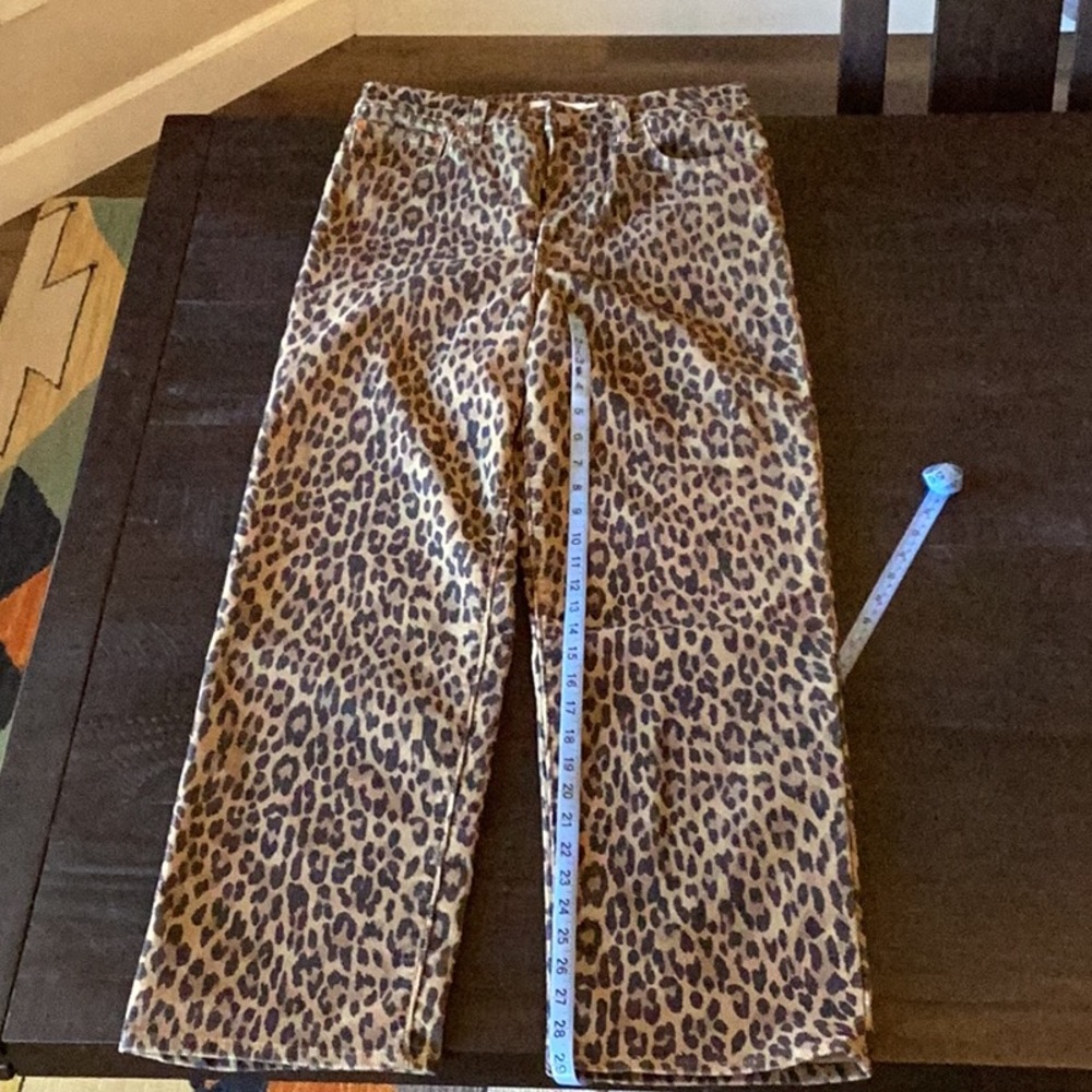 Levi’s Extra High Waisted Corduroy Jeans Leopard print